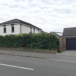 Spacious King Size Room Detached House Free Wifi Free Parking